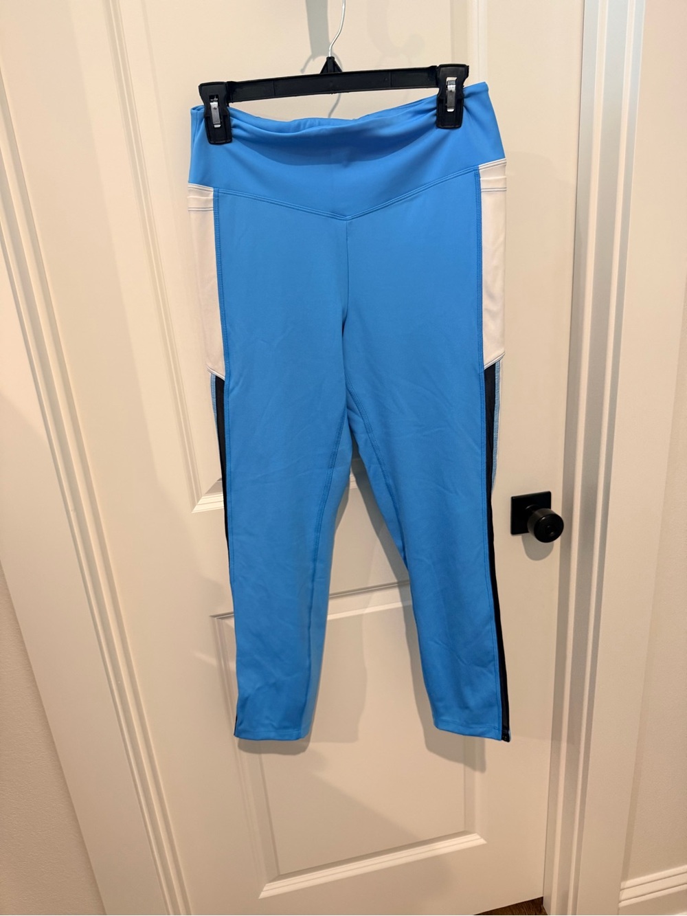 Victoria's Secret Sky Blue Leggings with White & Black Panels